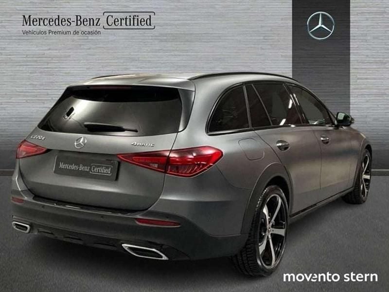 Usado Mercedes E220 All-Terrain 200 CV (147 kW) 2022 Gris Familiar