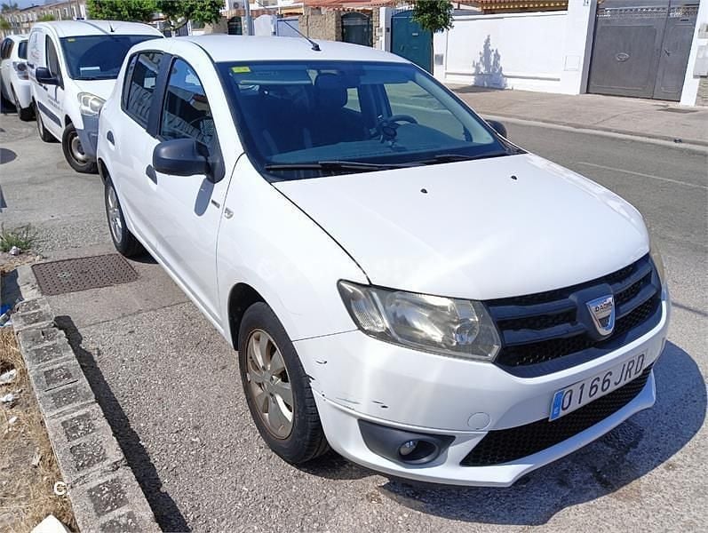 Usado Dacia Sandero Ambiance 90 CV (66 kW) 2016 Blanco Utilitario