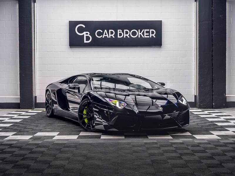 Negro Usado 2012 Lamborghini Aventador Coupe | 289.900 € - Imagen 1/4