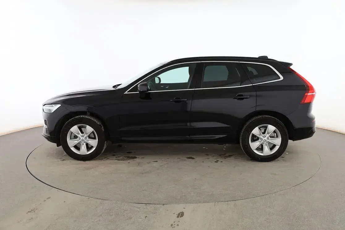 Używany Volvo XC60 Core 197 KM (144 kW) 2024 Czarny SUV