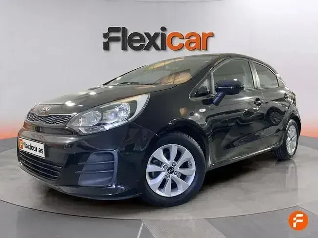 Usado Kia Rio 84 CV (61 kW) 2017 Negro Berlina