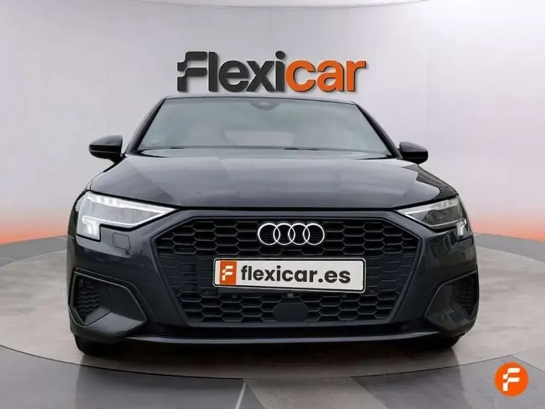 Usado Audi A3 Sportback 116 CV (85 kW) 2021 Gris Utilitario