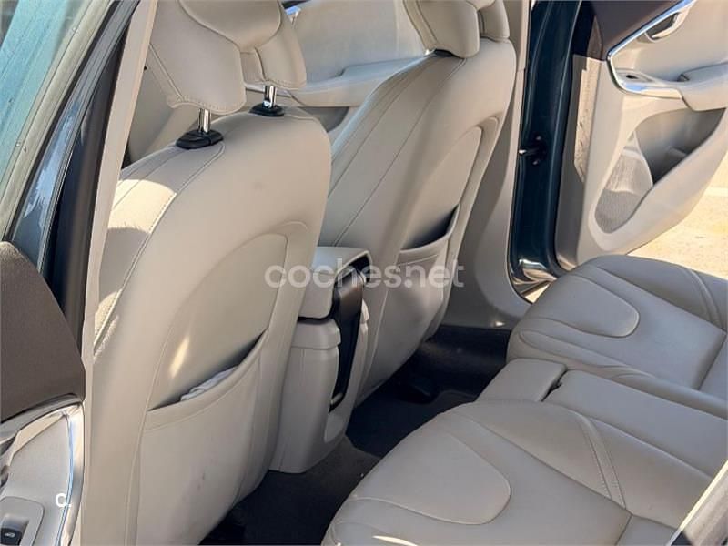 Usado Volvo V40 Summum 122 CV (89 kW) 2014 Azul Berlina