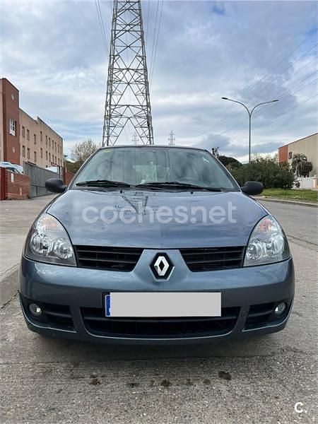 Usado Renault Clio II Authentique 60 CV (44 kW) 2007 Azul Berlina