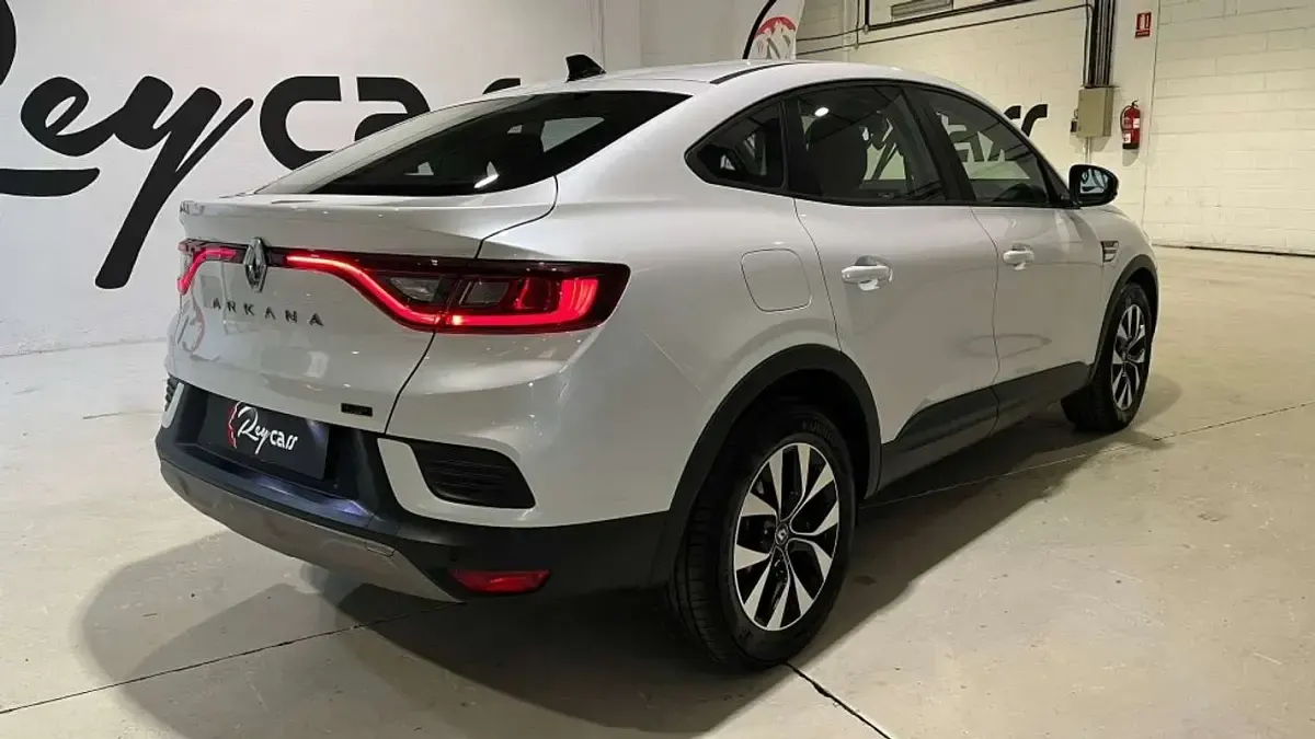 Usado Renault Arkana Equilibre 143 CV (105 kW) 2023 Blanco SUV