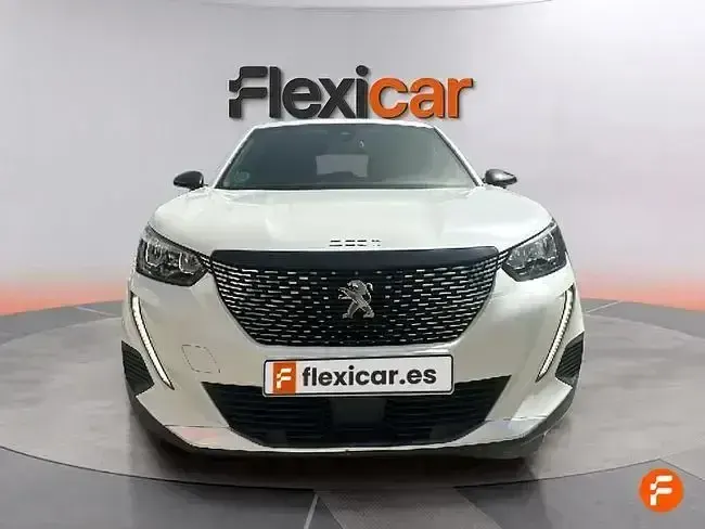 Usado Peugeot 2008 Allure 130 CV (95 kW) 2023 Blanco SUV