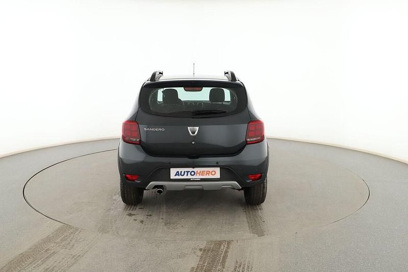 Usado Dacia Sandero 95 CV (69 kW) 2021 Negro Utilitario
