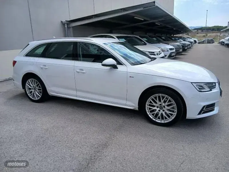 Usado Audi A4 Design 150 CV (110 kW) 2016 Blanco Familiar