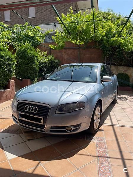 Usado Audi A4 163 CV (119 kW) 2006 Azul Berlina