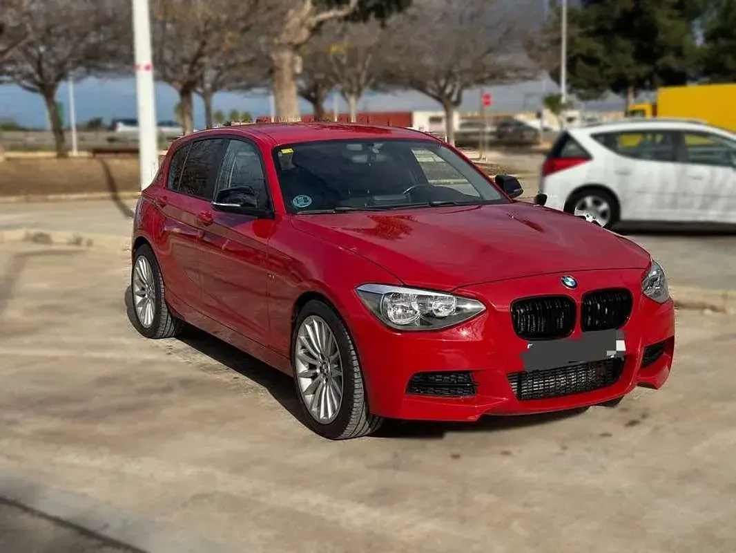 Usado BMW 116 Sport Line 136 CV (100 kW) 2011 Rojo Utilitario