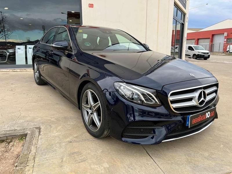 Usado Mercedes E220 194 CV (142 kW) 2020 Azul Berlina