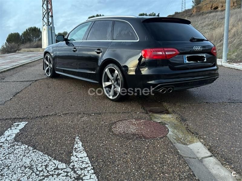 Usado Audi A4 S-Line 136 CV (100 kW) 2015 Negro Familiar