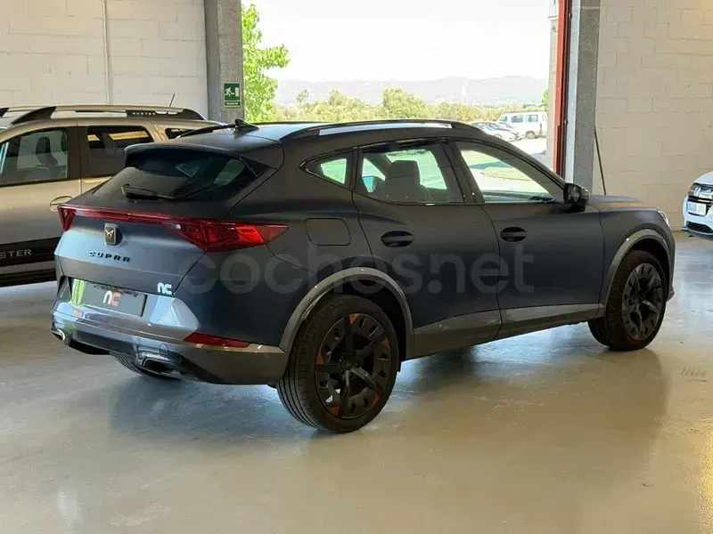 Usado Cupra Formentor 190 CV (139 kW) 2022 Gris / plata SUV