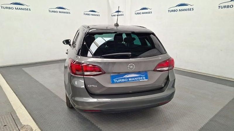 Usado Opel Astra Ultimate 145 CV (106 kW) 2020 Gris / plata Familiar