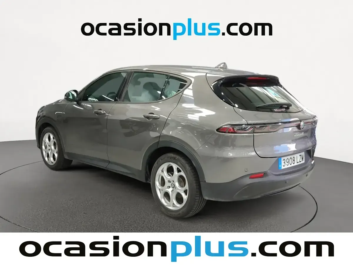 Usado Alfa Romeo Tonale Sprint 130 CV (95 kW) 2022 Gris SUV