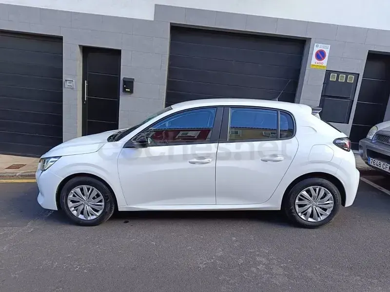 Usado Peugeot 208 Active 100 CV (73 kW) 2022 Blanco Utilitario