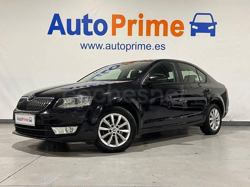 Negro Usado 2013 Skoda Octavia Ambition Berlina | 6470 € (Buen precio) - Imagen 1/4