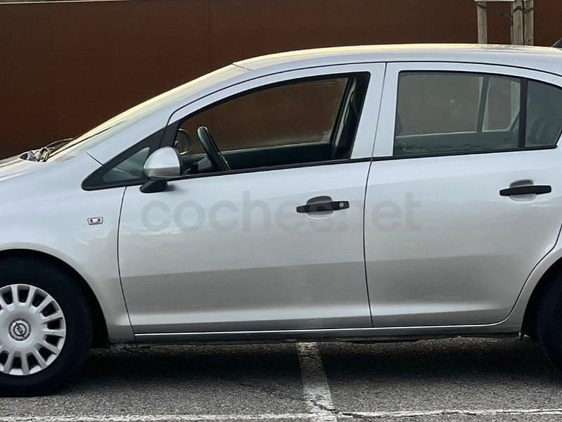 Usado Opel Corsa 80 CV (58 kW) 2008 Gris / plata Utilitario