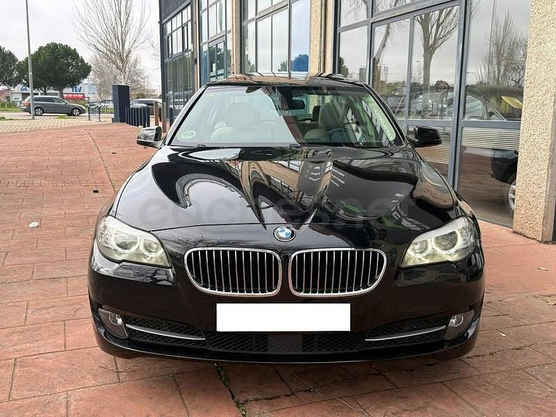Usado BMW 530 Comfort Edition 258 CV (189 kW) 2012 Negro Berlina