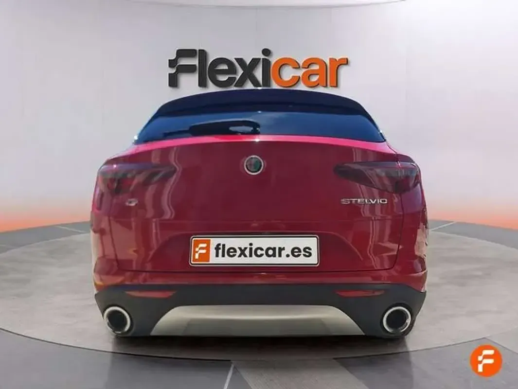Usado Alfa Romeo Stelvio Executive 211 CV (155 kW) 2024 Burdeos SUV