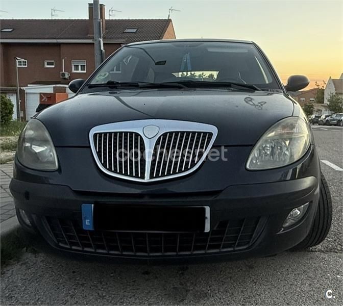 Negro Usado 2004 Lancia Ypsilon Utilitario | 1500 € - Imagen 1/1
