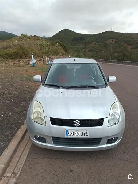 Gris / plata Usado 2006 Suzuki Swift GLX Berlina | 3900 € (Precio justo) - Imagen 1/4