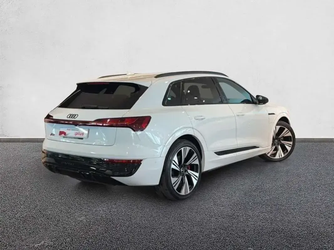 Usado Audi Q8 e-tron S-Line 300 kW (408 CV) 2023 Blanco SUV