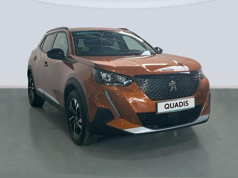 Usado Peugeot 2008 Allure 131 CV (96 kW) 2022 Naranja SUV