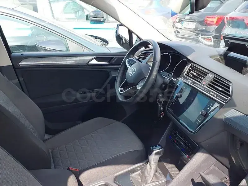 Usado VW Tiguan Life 150 CV (110 kW) 2022 Negro SUV