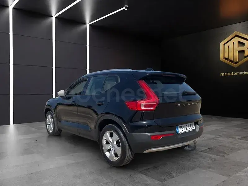 Usado Volvo XC40 Momentum 190 CV (139 kW) 2019 Negro SUV