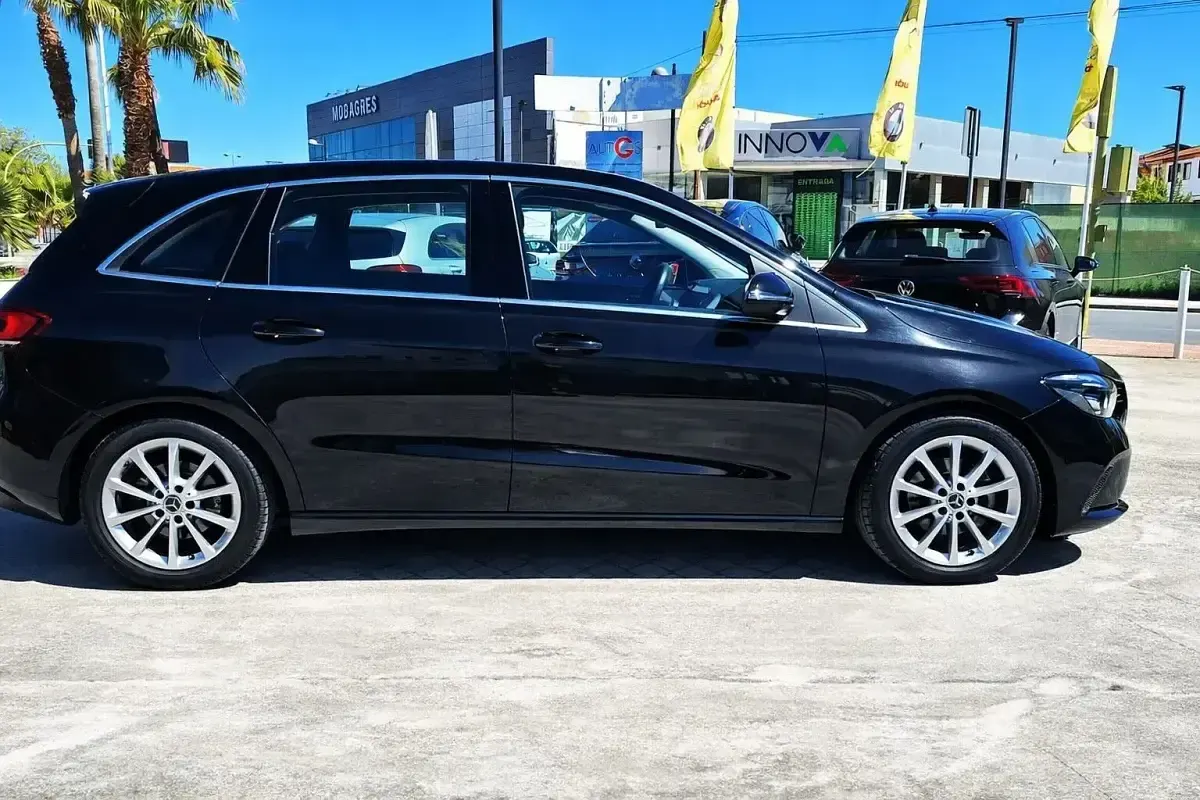 Occasion Mercedes B180 136 PK (100 kW) 2019 Zwart MPV