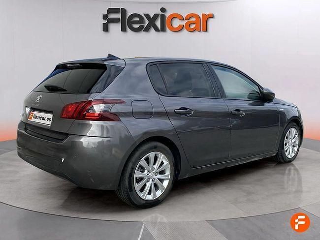 Usado Peugeot 308 Active 130 CV (95 kW) 2020 Gris Berlina