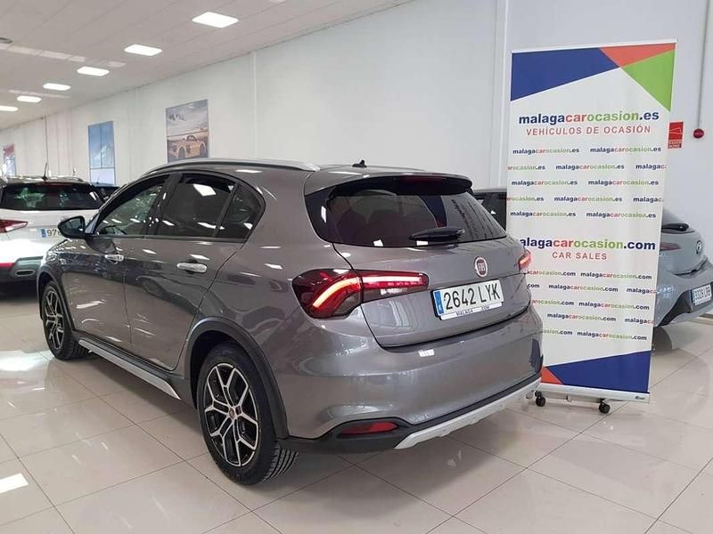 Usado Fiat Tipo Cross 95 CV (69 kW) 2022 Gris Utilitario