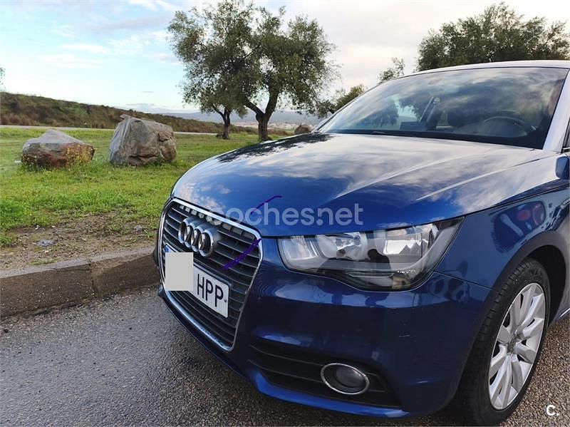 Usado Audi A1 Attraction 90 CV (66 kW) 2015 Azul Utilitario