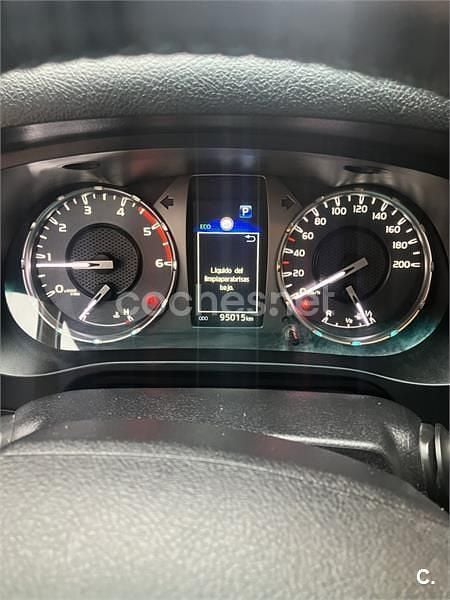 Usado Toyota HiLux 204 CV (150 kW) 2022 Gris / plata Recogida