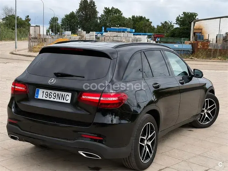 Usado Mercedes GLC250 204 CV (150 kW) 2017 Negro SUV