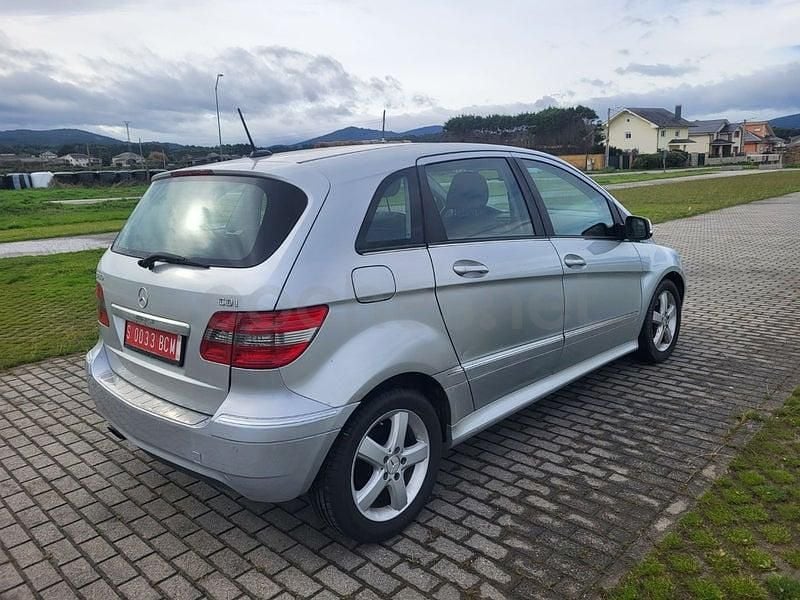 Usado Mercedes B180 Edition 109 CV (80 kW) 2009 Gris / plata Monovolumen