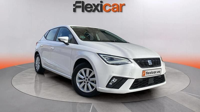 Usado Seat Ibiza Style 116 CV (85 kW) 2024 Blanco Utilitario