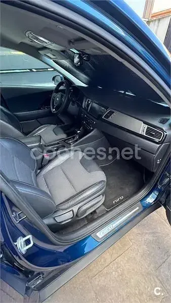 Käytetty Kia Niro 141 HP (103 kW) 2016 Sininen Katumaasturi