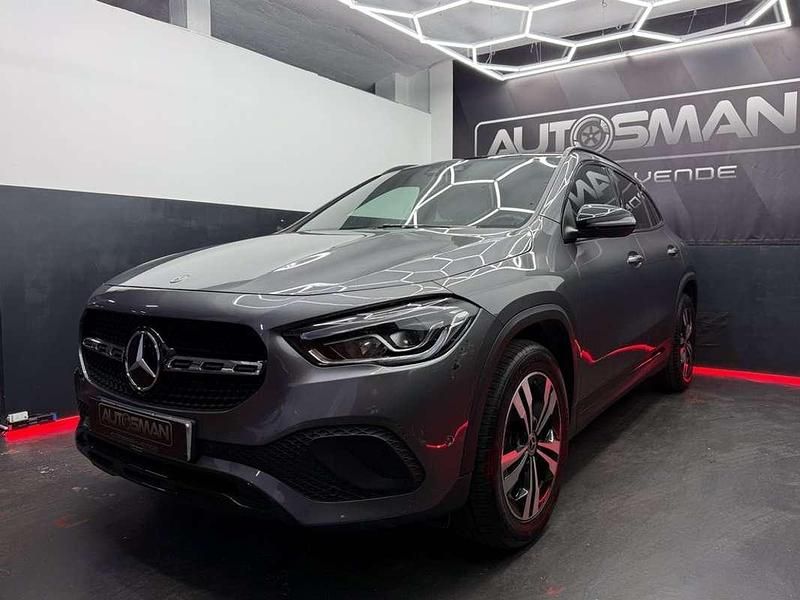 Usado Mercedes GLA200 150 HP (110 kW) 2020 Cinzento SUV