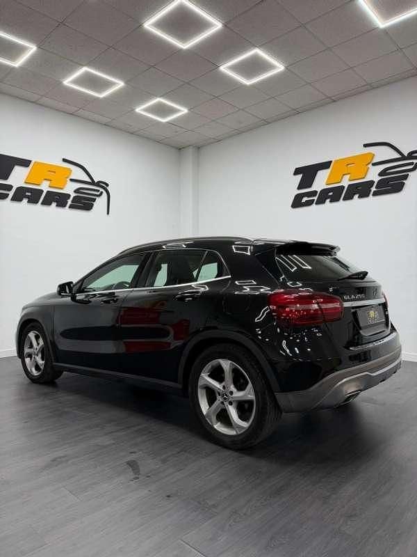 Usado Mercedes GLA250 211 CV (155 kW) 2019 Negro SUV