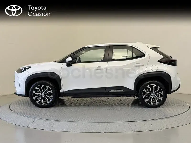 Usado Toyota Yaris Cross Active 116 CV (85 kW) 2022 Blanco SUV