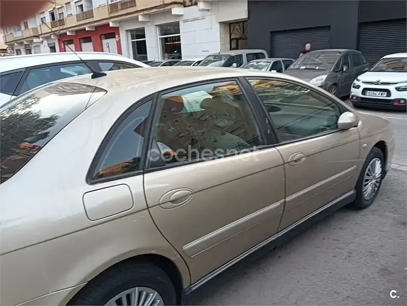 Usado Citroën C5 110 CV (80 kW) 2005 Blanco Berlina