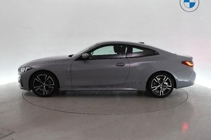 Nuevo BMW 420 Luxury Line 184 CV (135 kW) 2025 Gris / plata Coupe