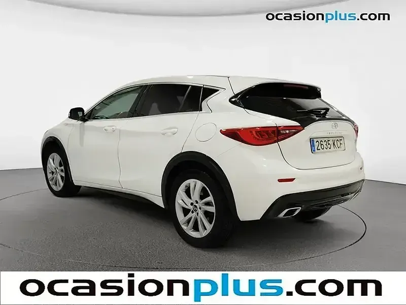 Usado Infiniti Q30 Premium 122 CV (89 kW) 2017 Blanco Berlina