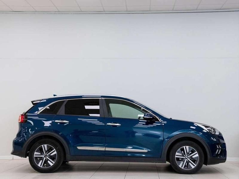 Usado Kia Niro 141 HP (103 kW) 2020 Azul SUV