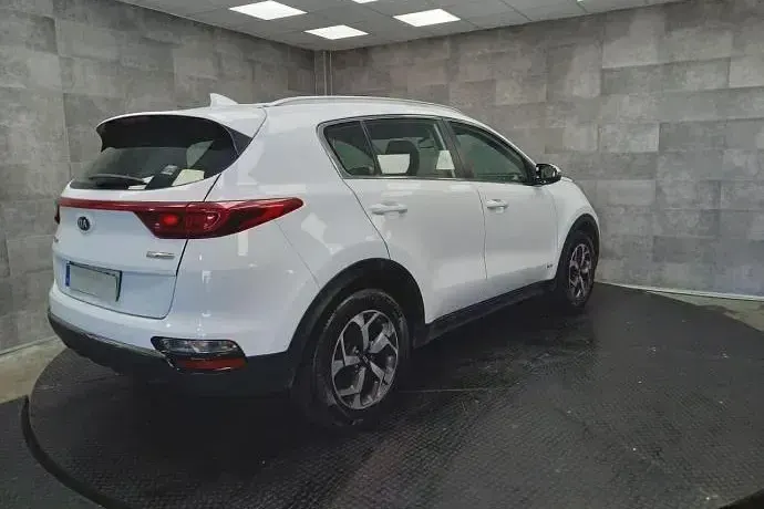 Usado Kia Sportage 136 CV (100 kW) 2019 Blanco SUV