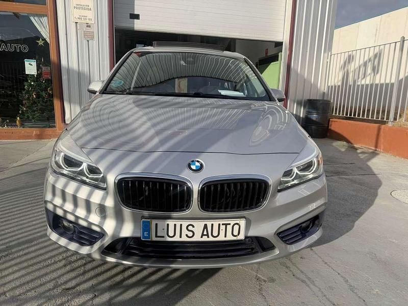 Usado BMW 218 Gran Tourer Sport Line 150 CV (110 kW) 2017 Gris Monovolumen