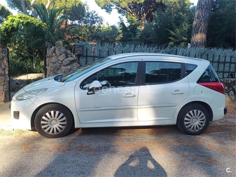 Blanco Usado 2012 Peugeot 207 Business-Line Familiar | 4100 € (Un poco caro) - Imagen 1/4