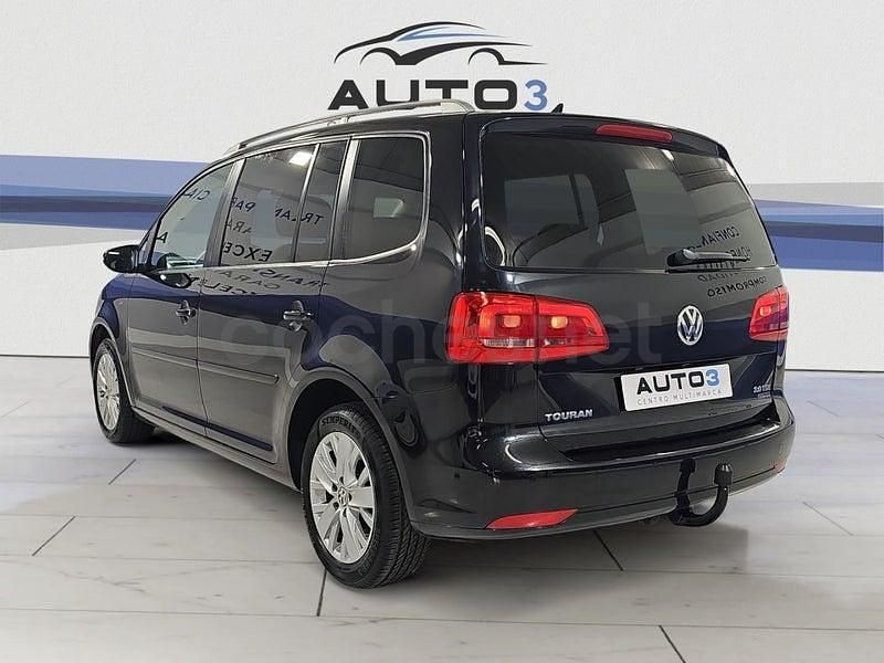 Usado VW Touran Sport 140 CV (102 kW) 2014 Negro Monovolumen